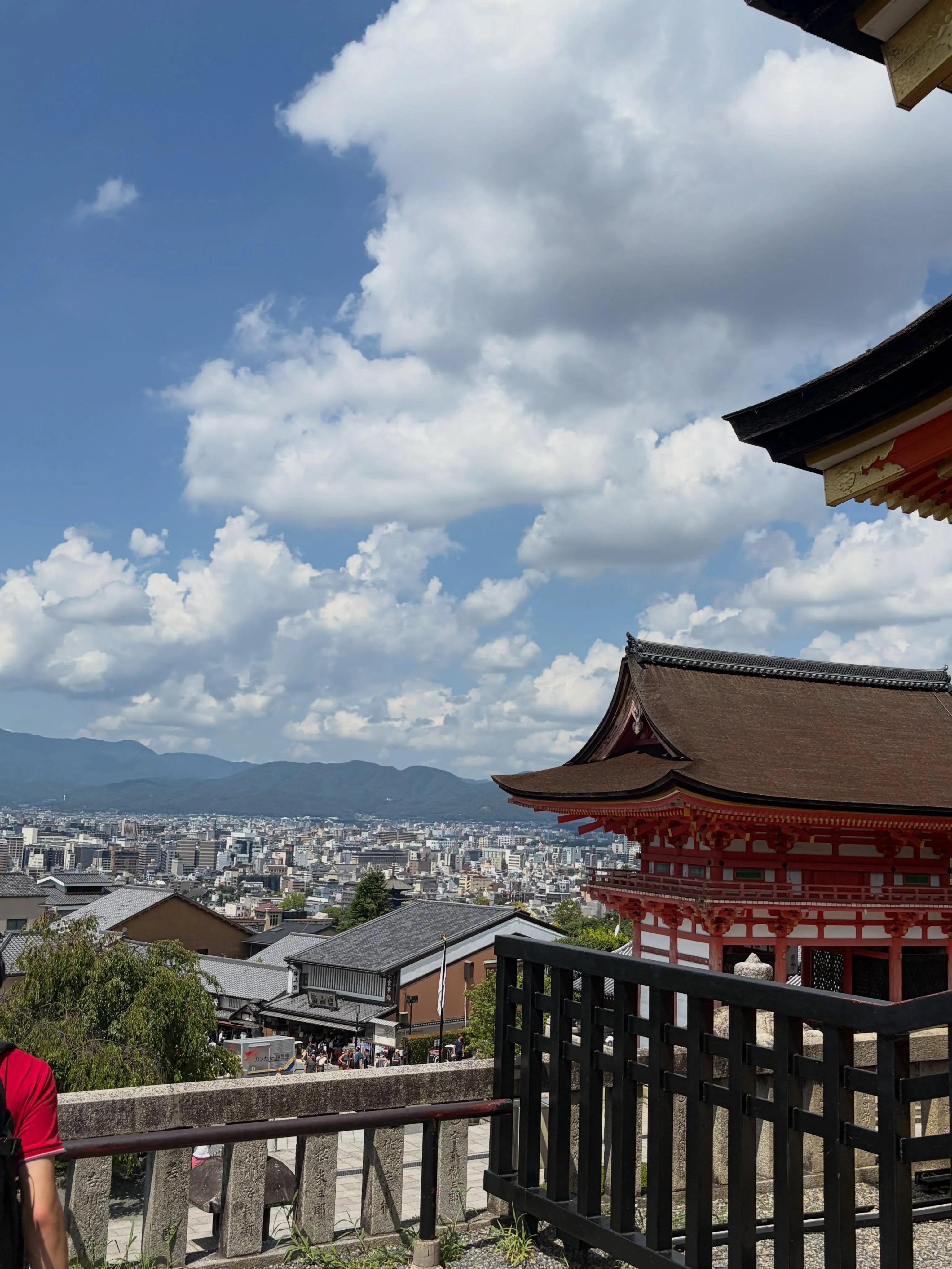 こんにちは♪寺庄整骨院のスタッフです!
